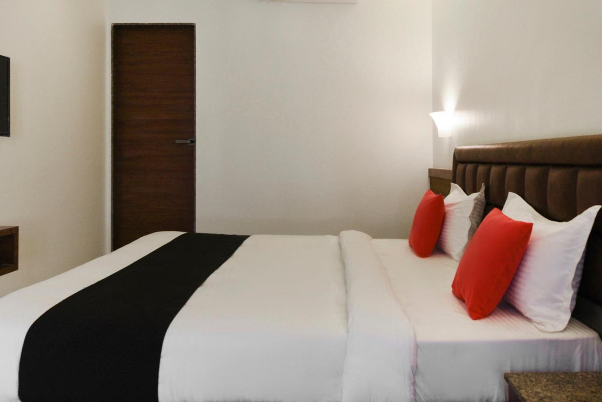 Oyo Flagship Hotel Shreeyash Executive Mangvadi Eksteriør bilde