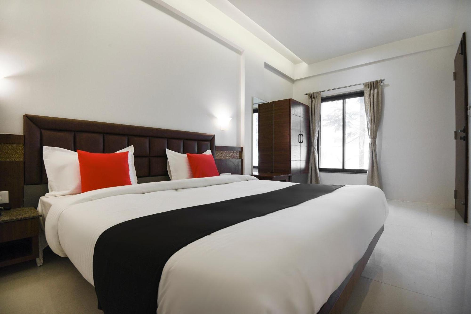 Oyo Flagship Hotel Shreeyash Executive Mangvadi Eksteriør bilde