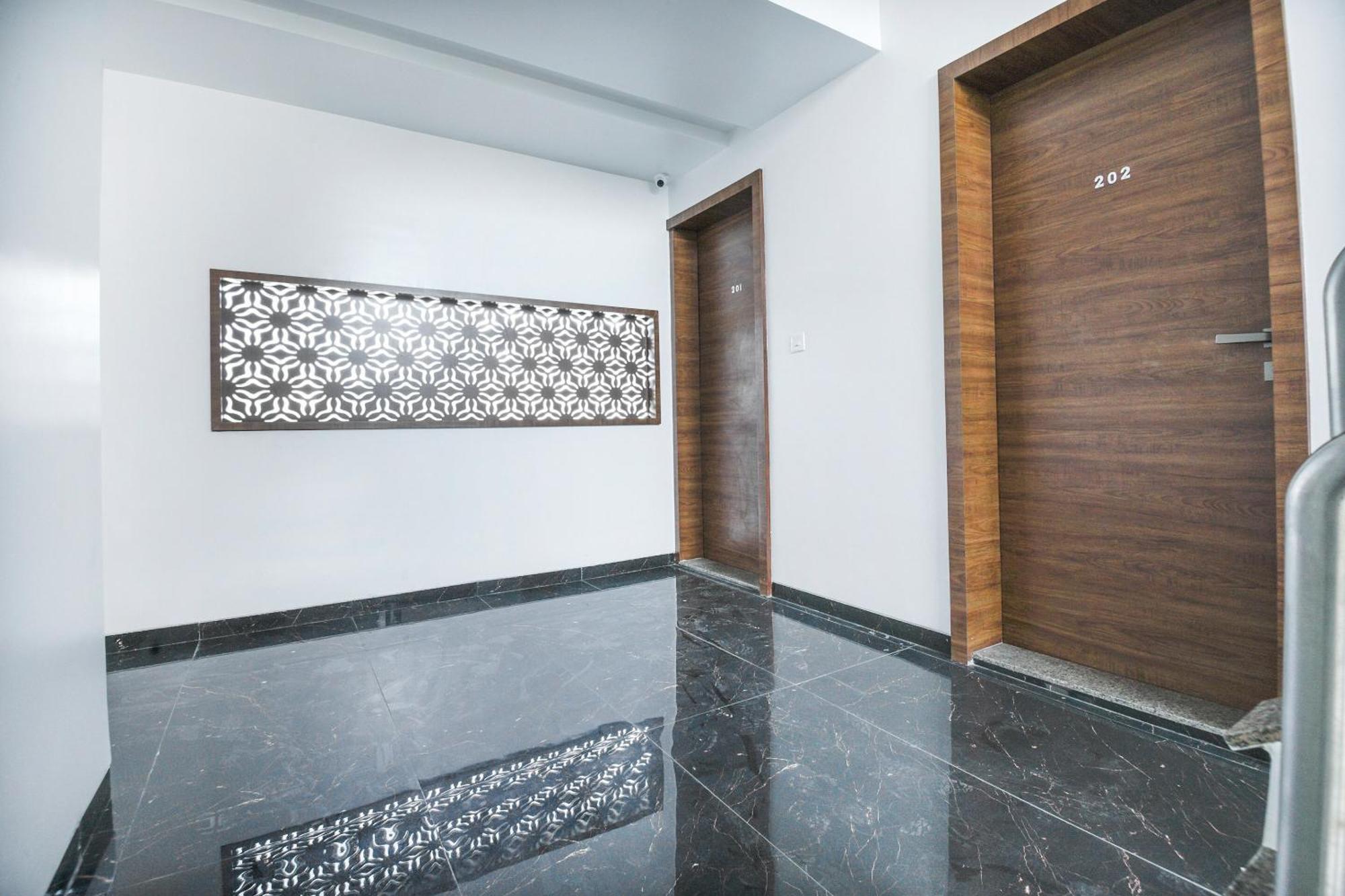 Oyo Flagship Hotel Shreeyash Executive Mangvadi Eksteriør bilde